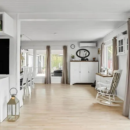 8214-lundby-timianvej-3 بيت للعطل *